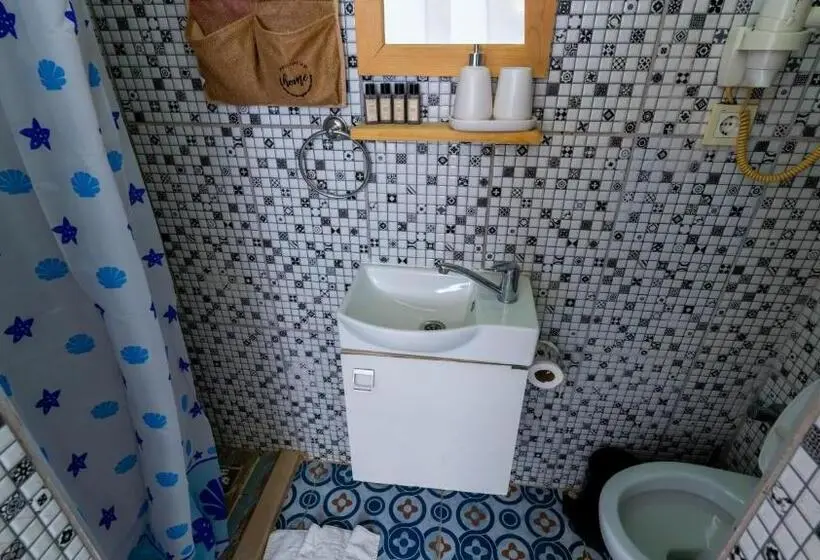 Economy-huone, Woodstock Alaçatı