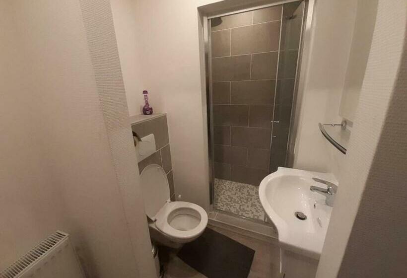 スタンダードスタジオ, Les Petits Nids De Nina 1