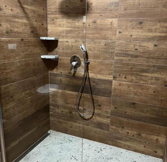 キングサイズベッドのスタンダードルーム, Penzion Vinařství Mikulica