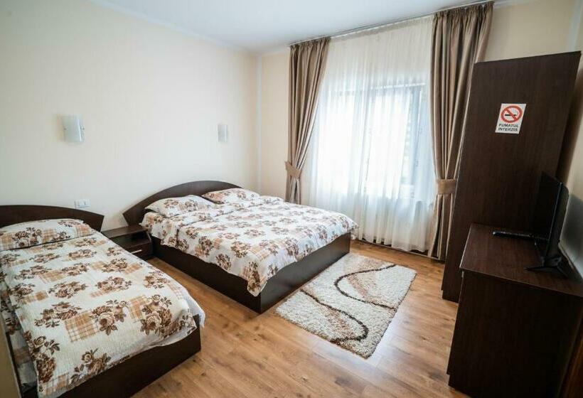 اتاق استاندارد سه نفره, Pensiunea Edia