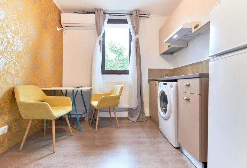 استودیوی استاندارد, Stanford Aparthotel Gara De Nord