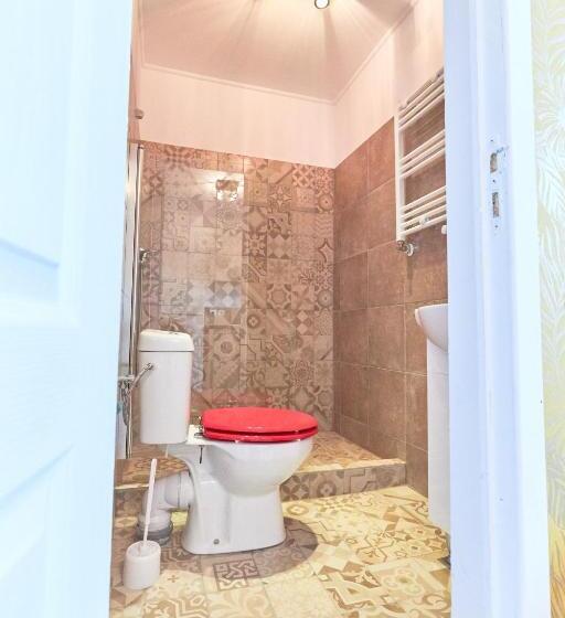 استودیوی استاندارد, Stanford Aparthotel Gara De Nord