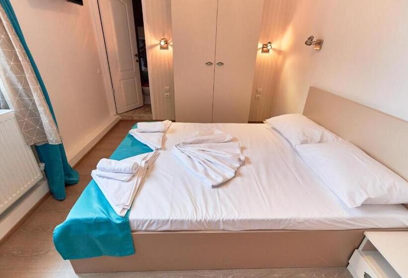 استودیوی استاندارد, Stanford Aparthotel Gara De Nord