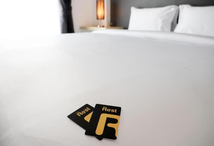带大床的标准间, The Rest Hotel ประจวบ