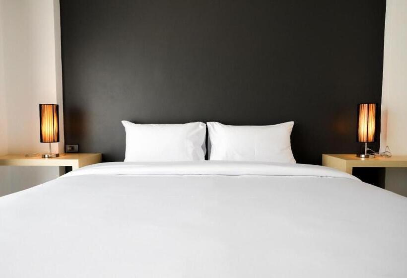 스탠다드 룸 킹사이즈 침대, The Rest Hotel   ประจวบ