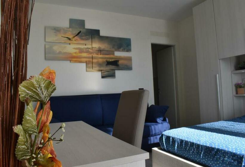 اتاق لوکس با چشم‌انداز دریا, B&b Villa Paola