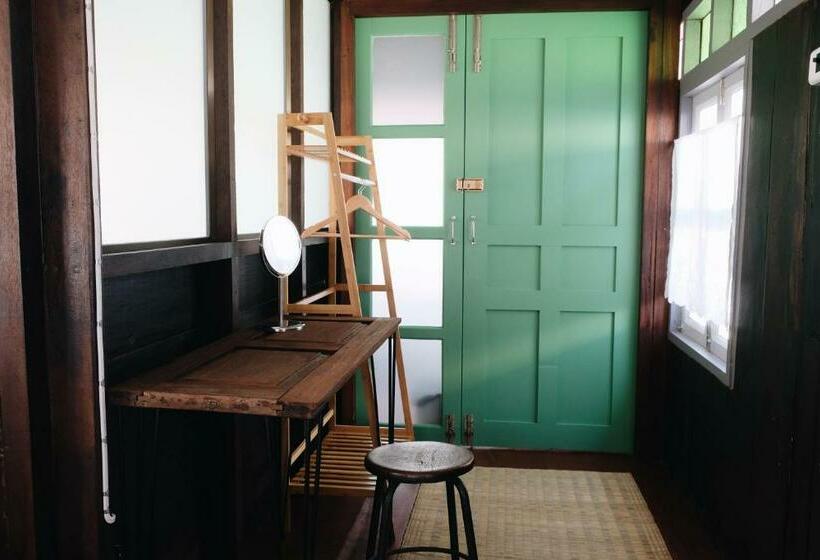 Номер Стандарт Совместная Ванная, บ้านเสงี่ยม มณี Baan Sa Ngiam Manee