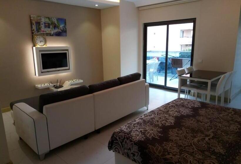 带1个卧室的带阳台的公寓, Granada City Alanya Luxury Appartment 800м от пляжа клеопатра