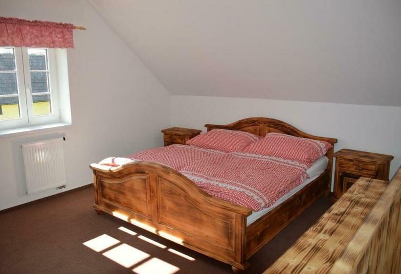 سوئیت 2 خوابه, Penzion U Podkováře