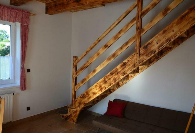 2 Sovrums Svit, Penzion U Podkováře