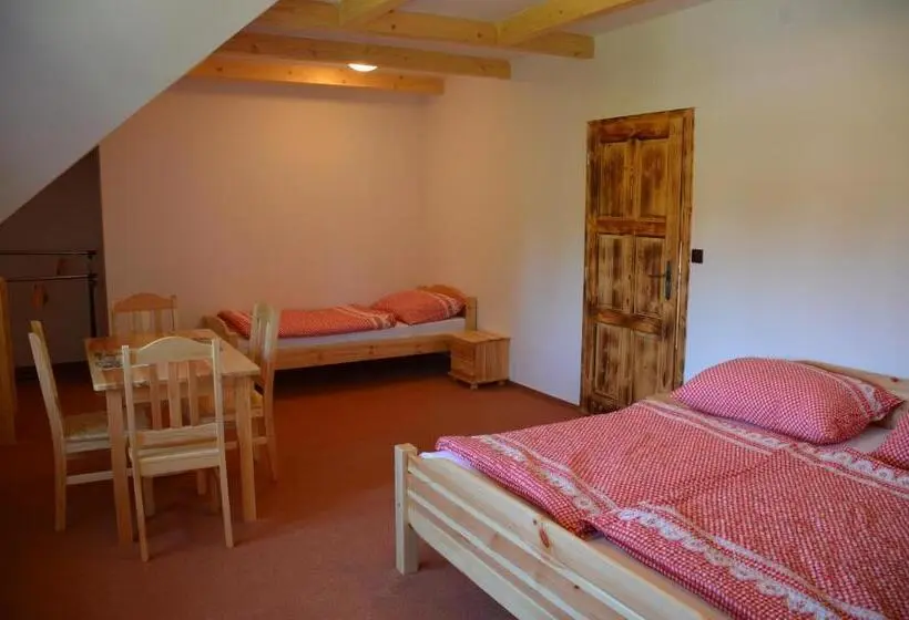 Sviitti 2 Makuuhuonetta, Penzion U Podkováře