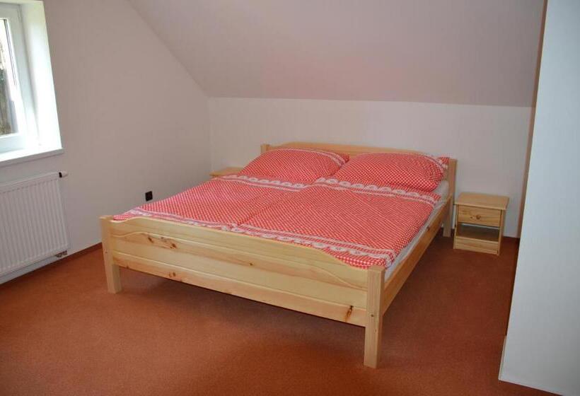 سوئیت 2 خوابه, Penzion U Podkováře