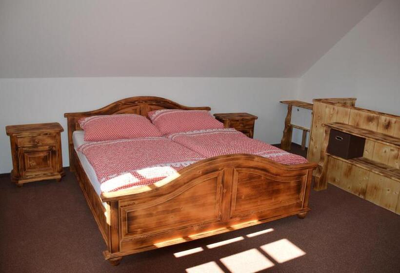 Superior Svit, Penzion U Podkováře