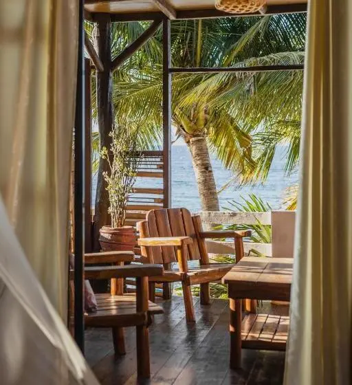 デラックスバンガロー, Amami Beachfront Villa With Private Beach