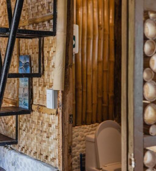 Бунгало Deluxe, Amami Beachfront Villa With Private Beach