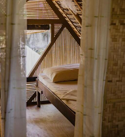 بانگلوی لوکس, Amami Beachfront Villa With Private Beach