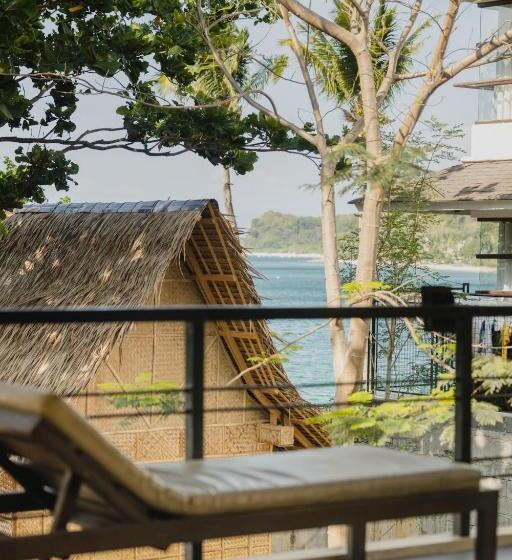 ویلای 1 خوابه, Amami Beachfront Villa With Private Beach