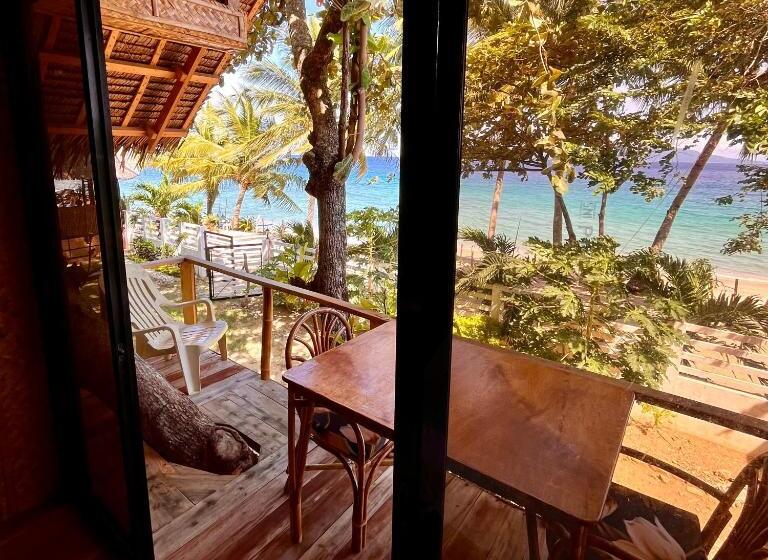 بانگلوی استاندارد با چشمانداز دریا, Amami Beachfront Villa With Private Beach