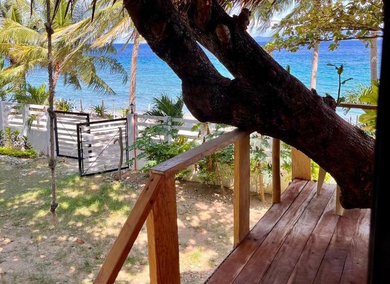 بانگلوی استاندارد با چشمانداز دریا, Amami Beachfront Villa With Private Beach