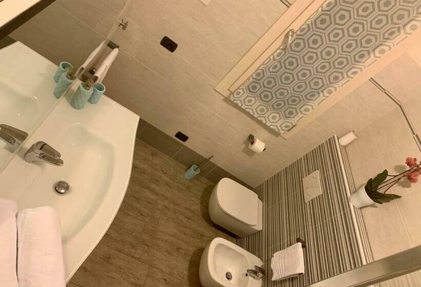 اتاق استاندارد یک تخته با بالکن, B&b Nearby Malpensa