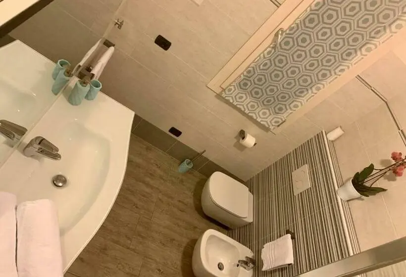 Standard Yhden Hengen Huone Parveke, B&b Nearby Malpensa
