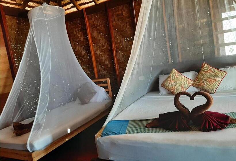 Семейное Бунгало, Cha Cha Bungalow