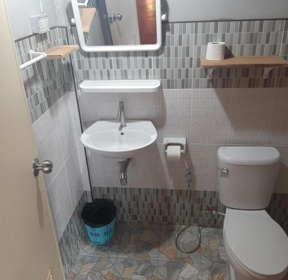 بنجلو قياسى مطل على البحر, Cha Cha Bungalow