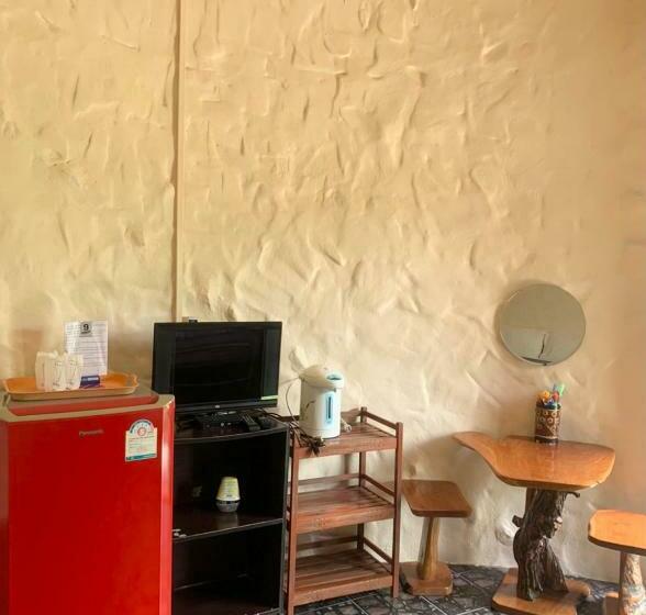 标准三人间, บ้านวนัชชา รีสอร์ท