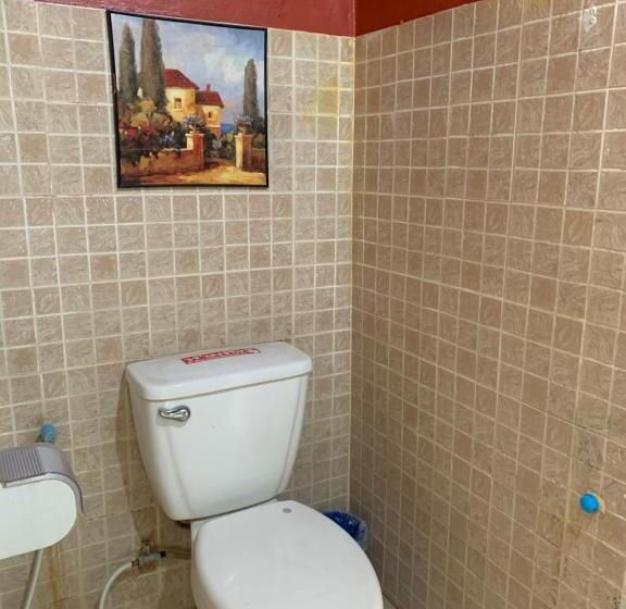 标准三人间, บ้านวนัชชา รีสอร์ท