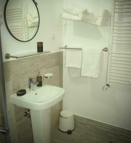 חדר סטנדרט עם מרפסת, Casa Smeilor Horezu