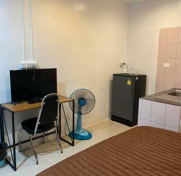 스탠다드 룸 킹사이즈 침대, Golf House