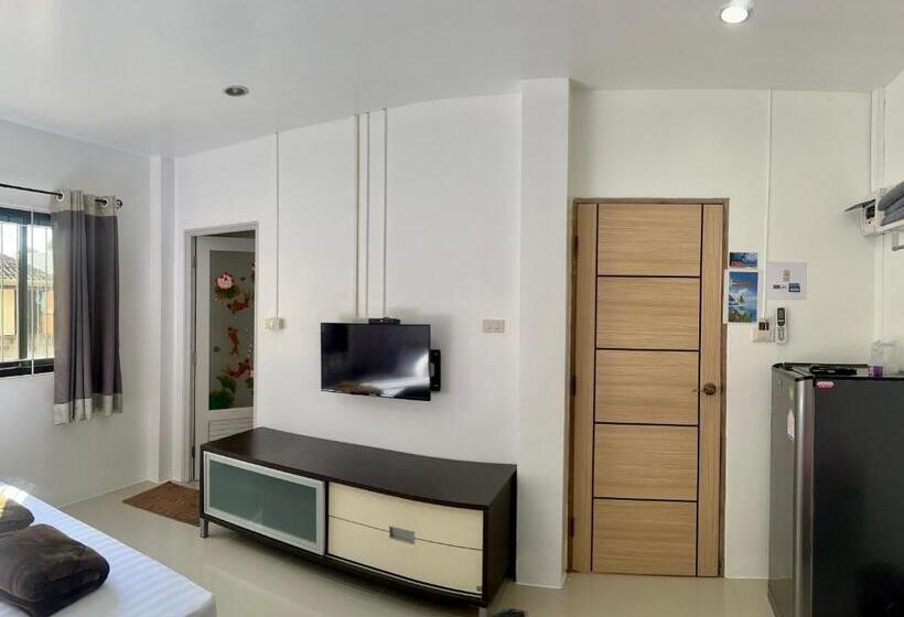 수피리어 트리플 룸, Golf House