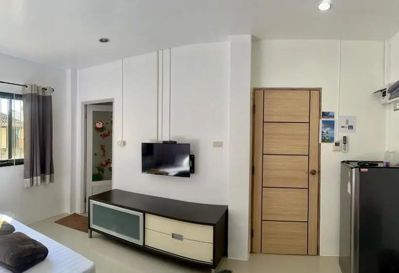 اتاق سوپریور سه تخته, Golf House