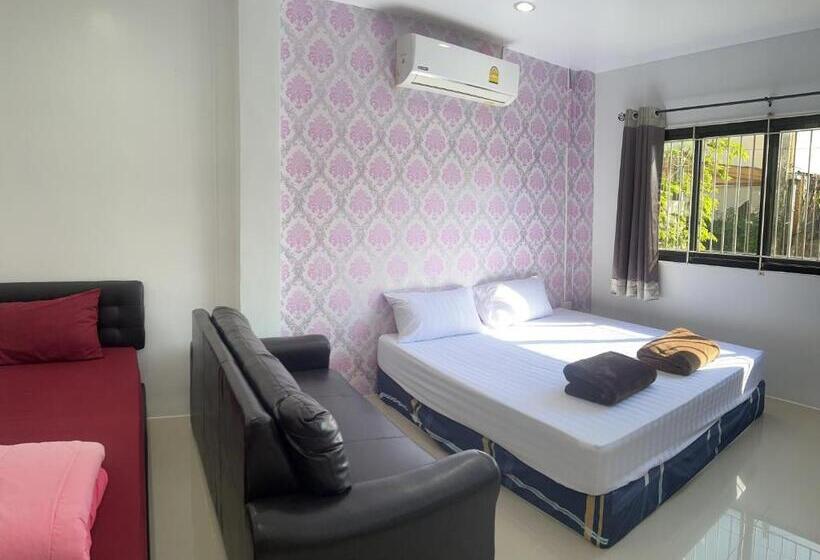 수피리어 트리플 룸, Golf House