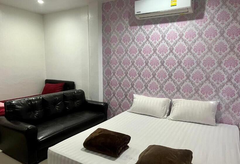 수피리어 트리플 룸, Golf House