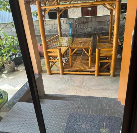 스탠다드 룸 킹사이즈 침대, Golf House