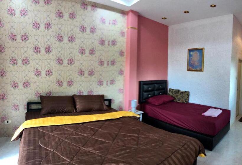 수피리어 트리플 룸, Golf House