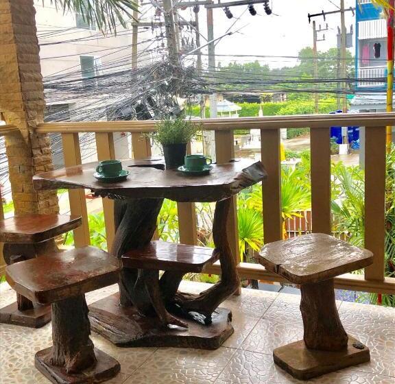 수피리어 트리플 룸, Golf House