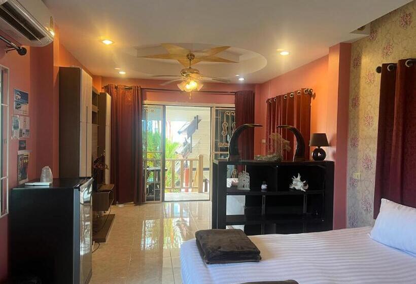 수피리어 트리플 룸, Golf House