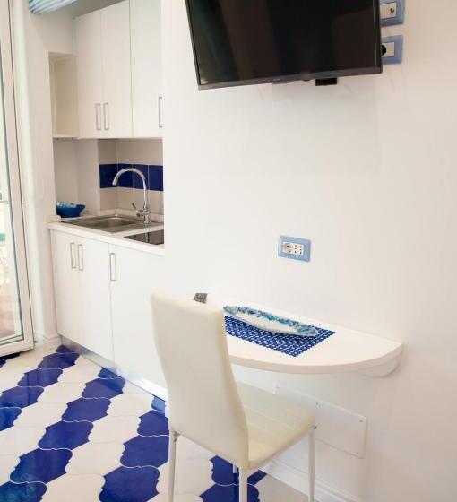 דירת שני חדרים, Marilisa Holidays