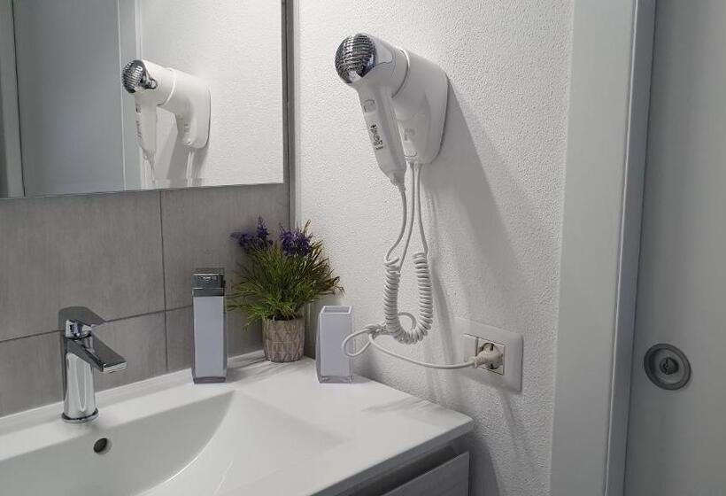 חדר סטנדרט עם מרפסת, B&b Dea Madre