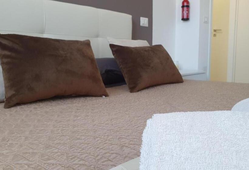 חדר סטנדרט עם מרפסת, B&b Dea Madre