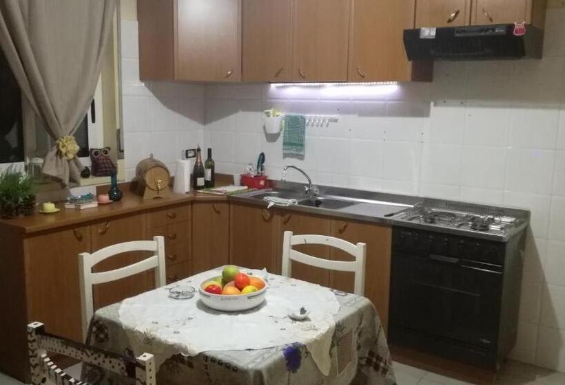 اتاق استاندارد چهارنفره با بالکن, B&b Etneo