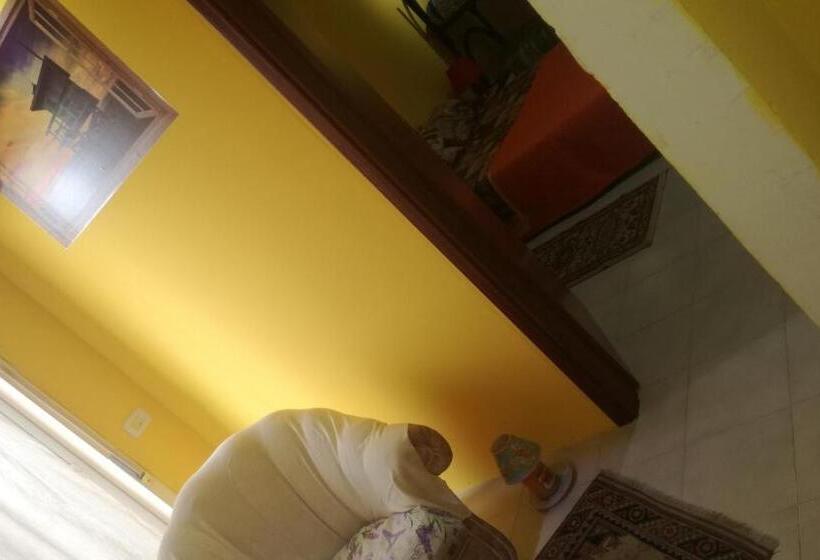 Bed in Shared Room with Shared Bathroom, B&b Etneo