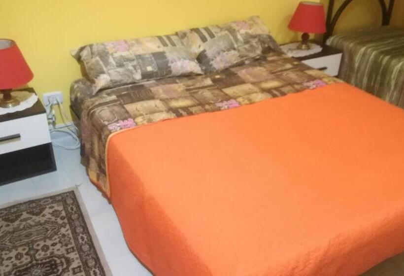 발코니가 있는 4인용 스탠다드 룸, B&b Etneo