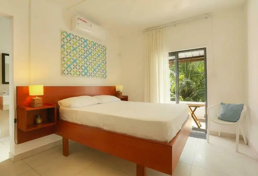 اتاق استاندارد با بالکن و چشم‌انداز دریا, Auberge Seafever