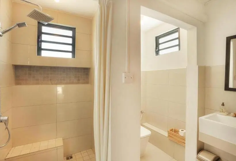 اتاق استاندارد, Auberge Seafever