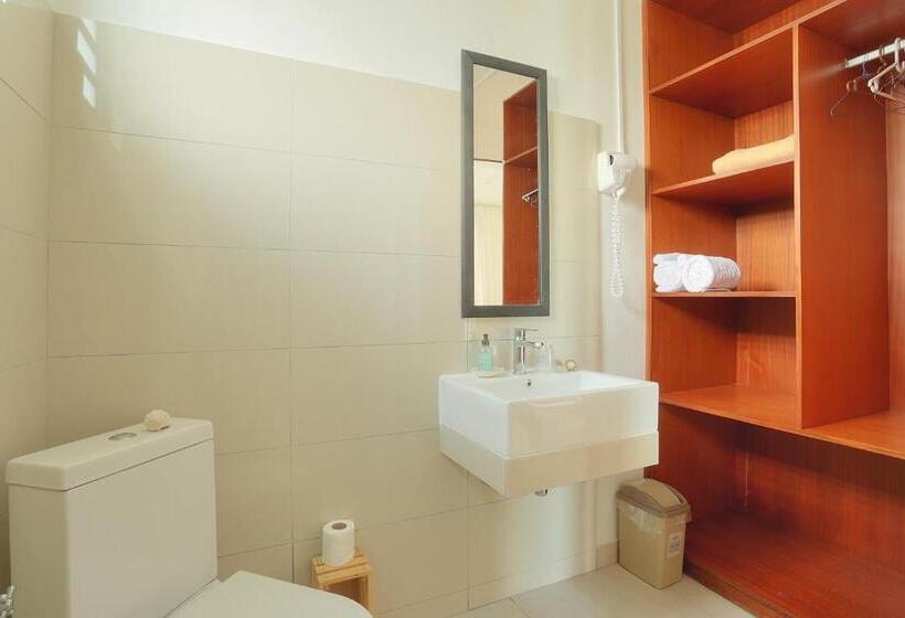 اتاق لوکس با بالکن و چشمانداز دریا, Auberge Seafever