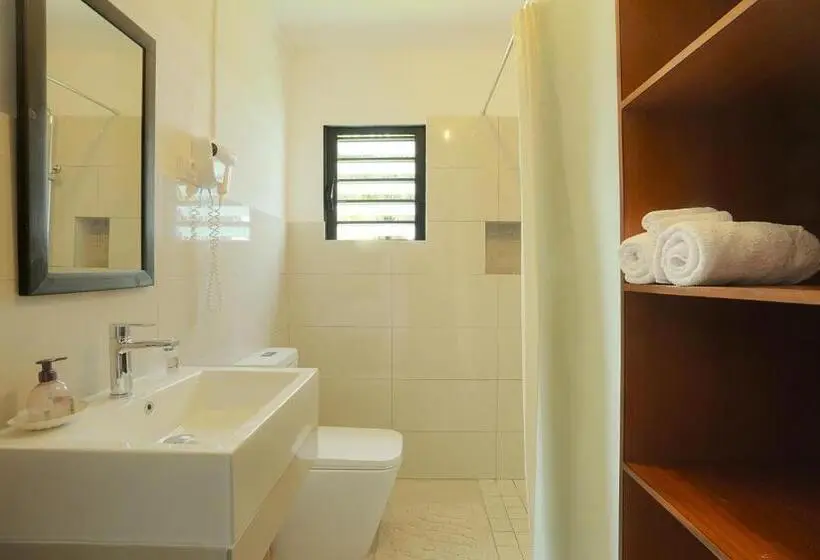 اتاق استاندارد با چشم‌انداز باغ, Auberge Seafever