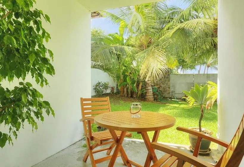اتاق استاندارد با چشم‌انداز باغ, Auberge Seafever